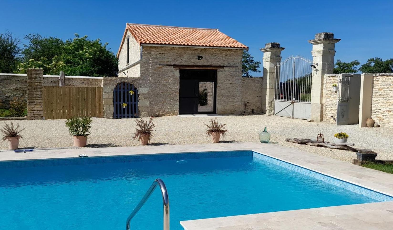 Bed and Breakfast La Galuche Angliers  Екстер'єр фото