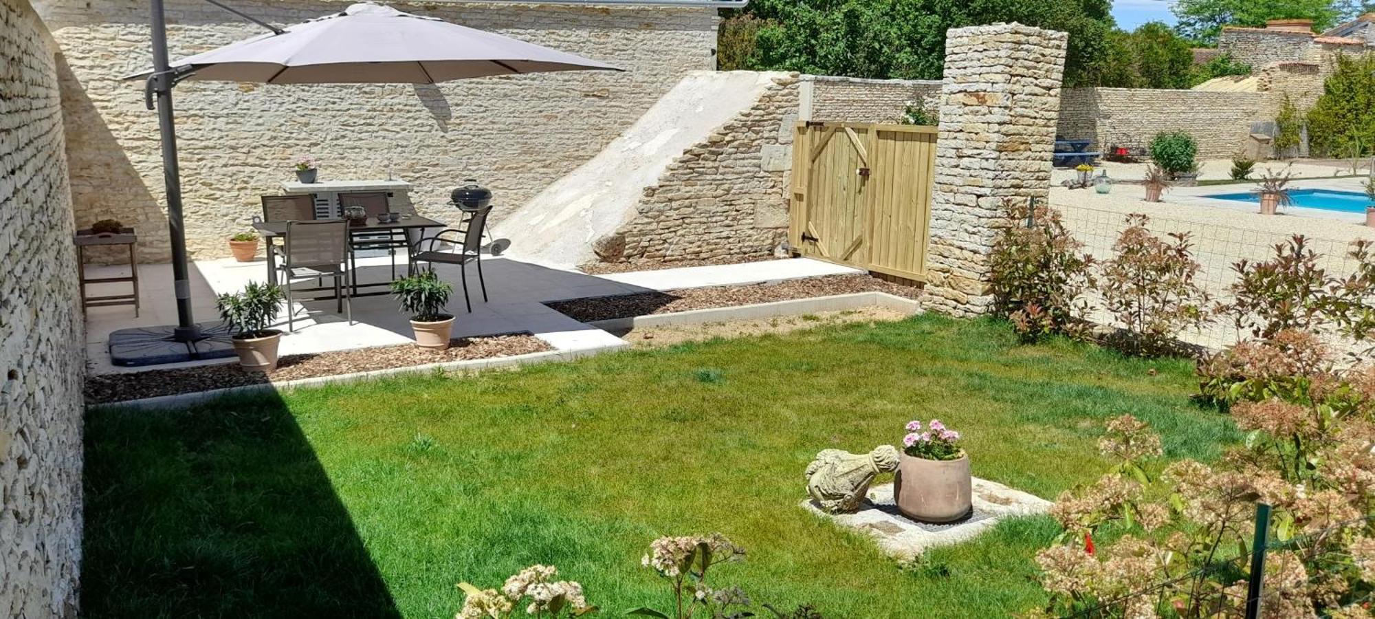 Bed and Breakfast La Galuche Angliers  Екстер'єр фото