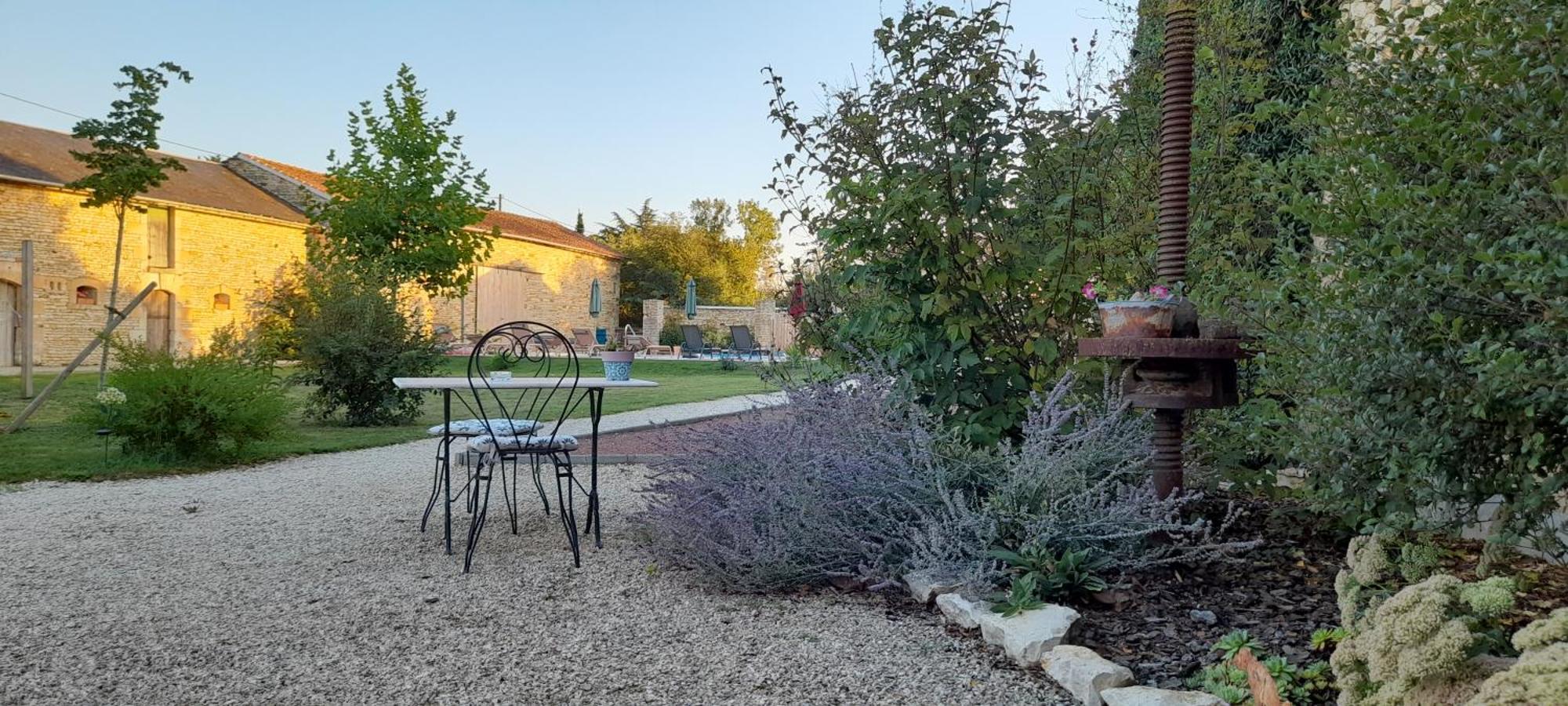 Bed and Breakfast La Galuche Angliers  Екстер'єр фото