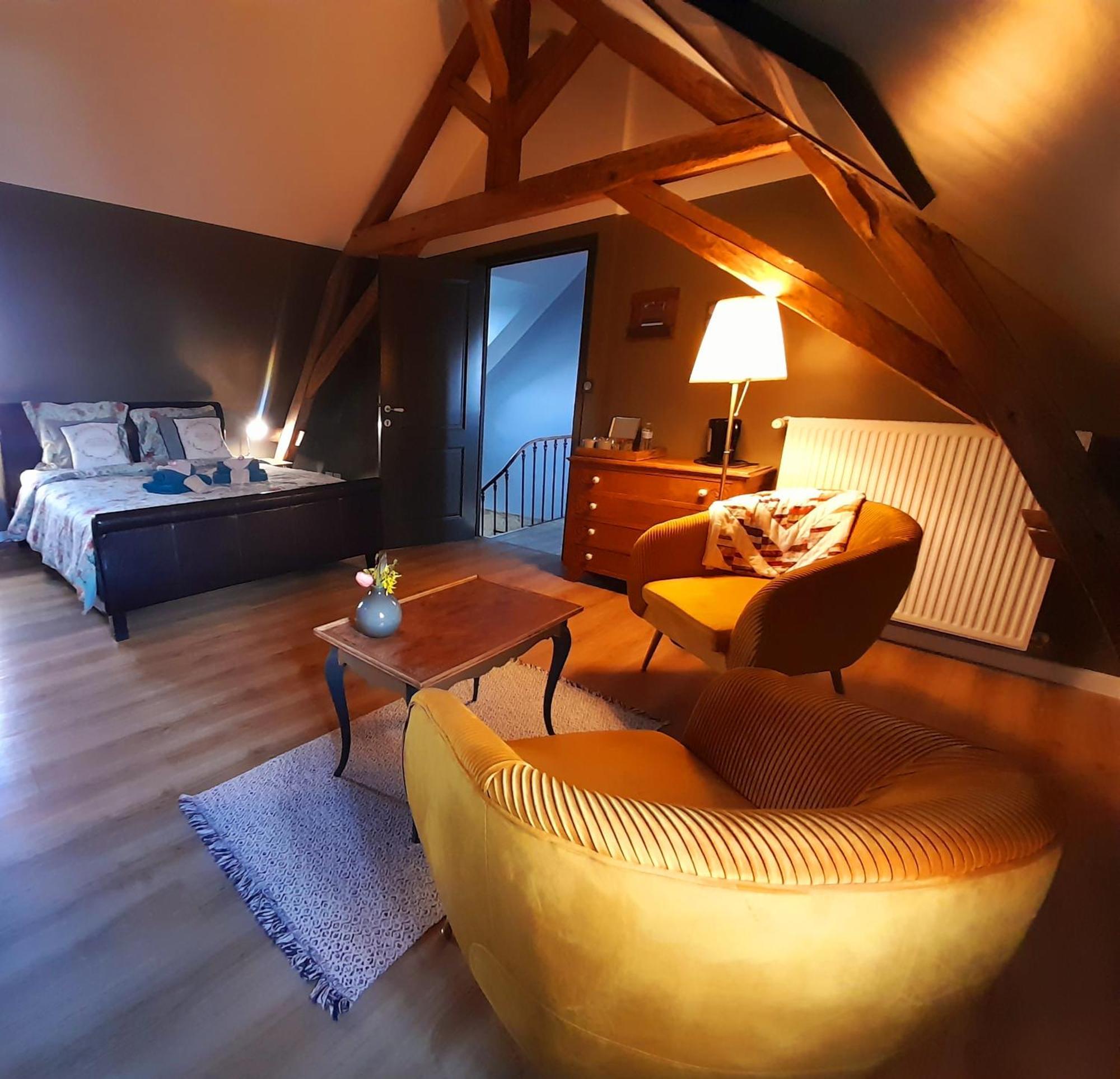 Bed and Breakfast La Galuche Angliers  Екстер'єр фото